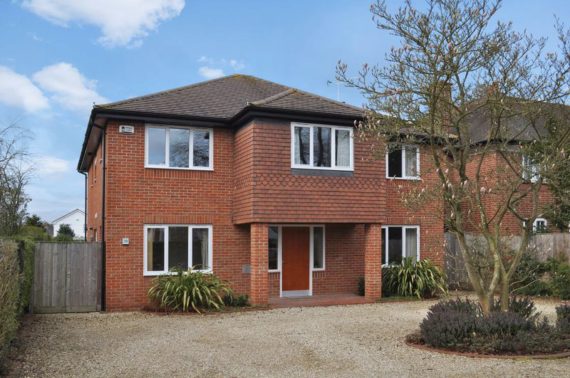 5&nbsp;Bedroom&nbsp;Detached